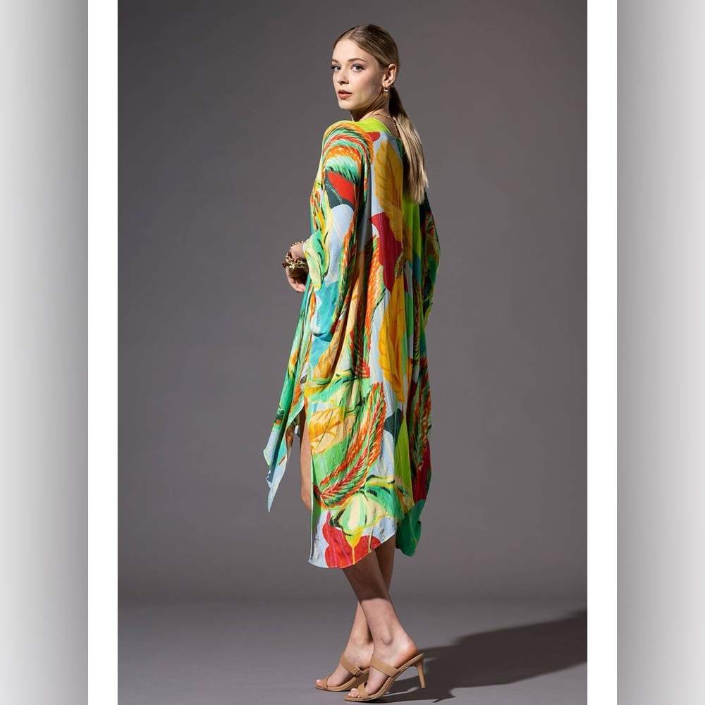 NWT Tropical kimono layer “Barbados” lurex gold
exotic viscose flowy‎ boho OS